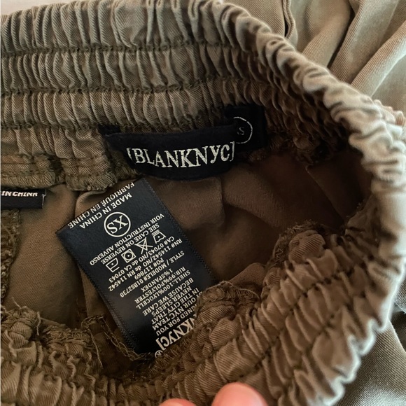 Flowy Cargo Pant - Picture 4 of 4